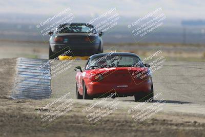 media/Oct-26-2025-CalClub SCCA (Sun) [[8ce1e69566]]/Group 5/Grapevine/